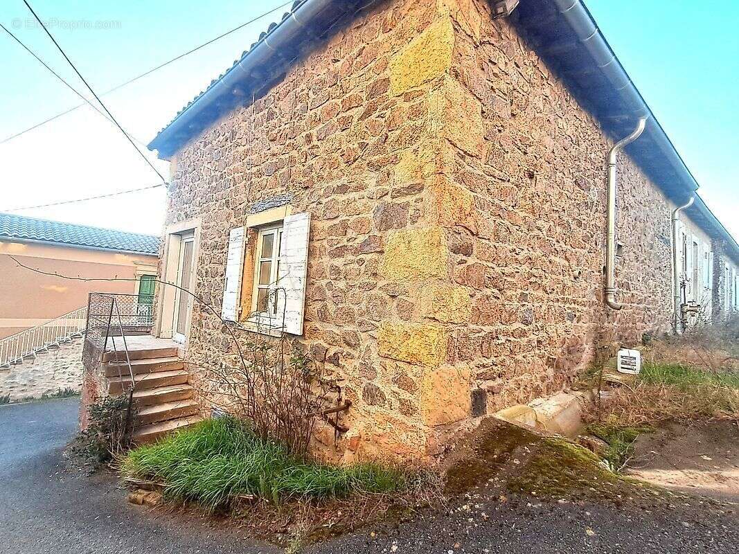 Maison à LE PERREON