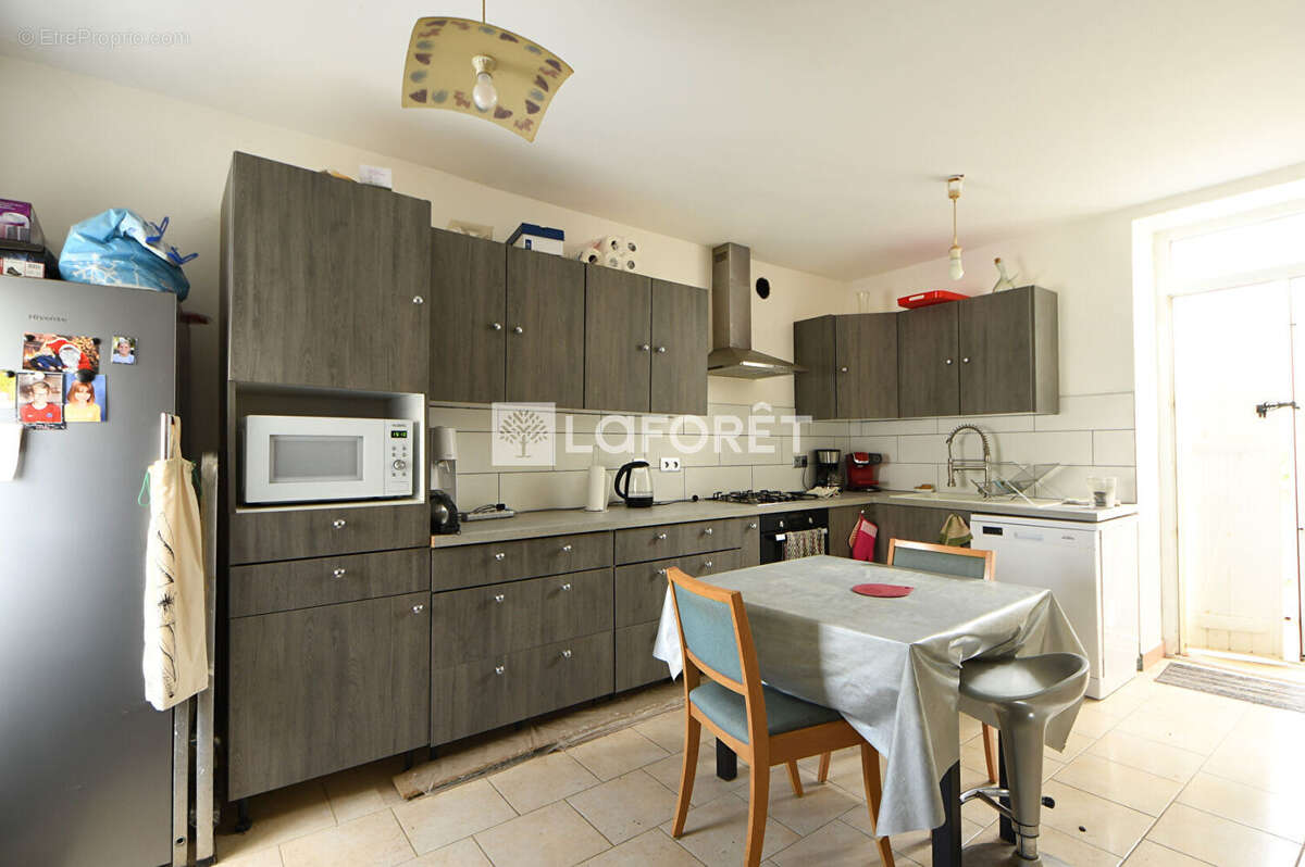 Maison a vendre avec jardin a graulhet - photo 4