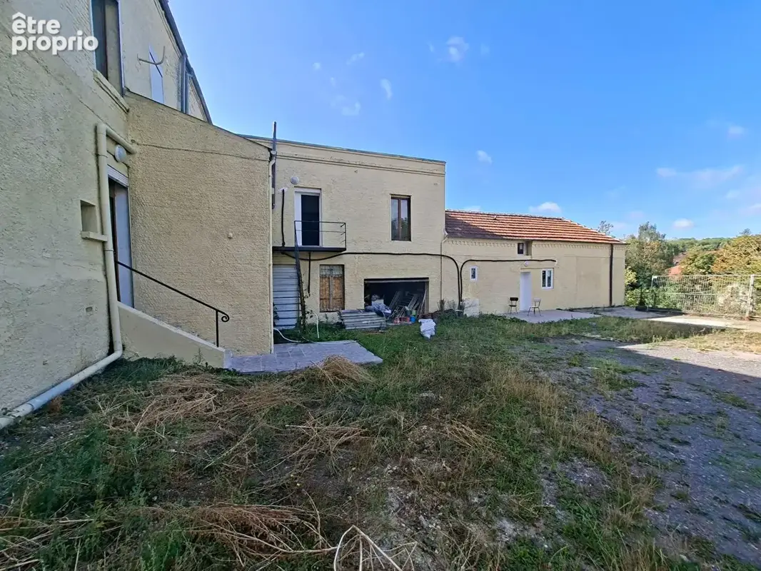 Immeuble de rapport Guise 454 m2 - photo 1