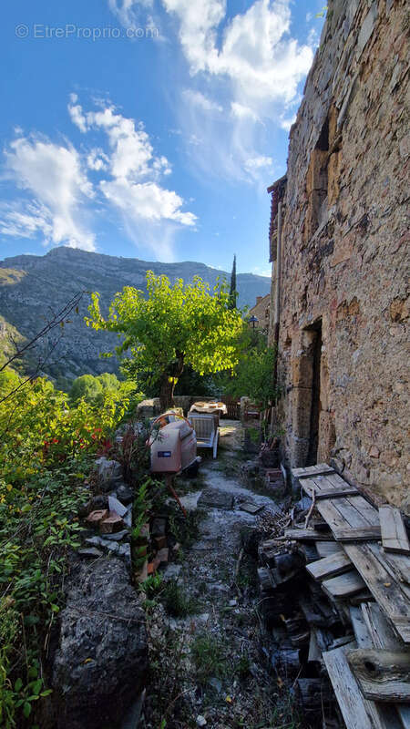 Maison à SAINT-MAURICE-NAVACELLES
