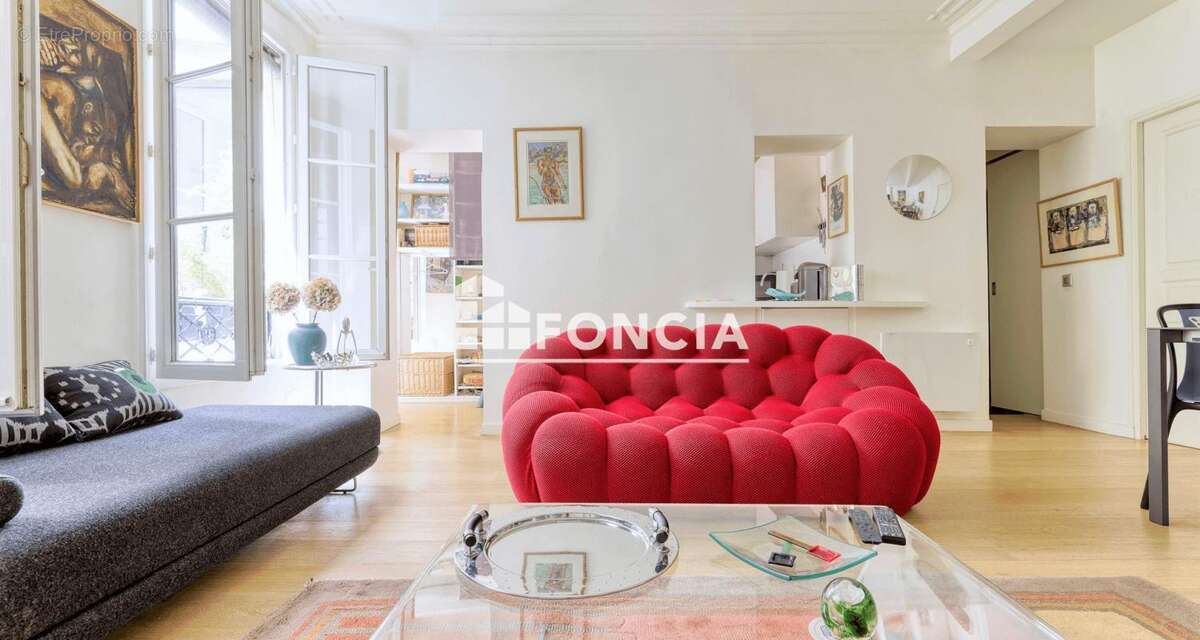 Appartement à PARIS-3E