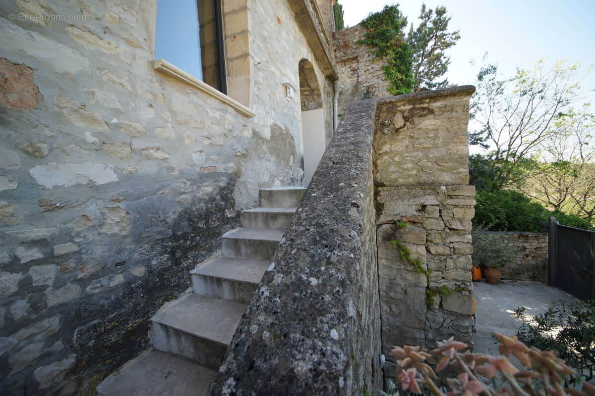 Maison à VAISON-LA-ROMAINE