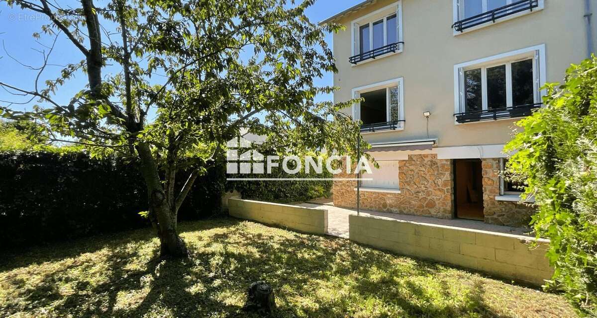 Maison à CHILLY-MAZARIN