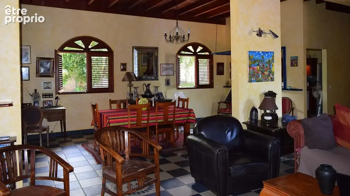 DESHAIES, Villa plage à pied, 2 bungalow, garage et piscine, sur 1 965 m² de terrain arboré - photo 35