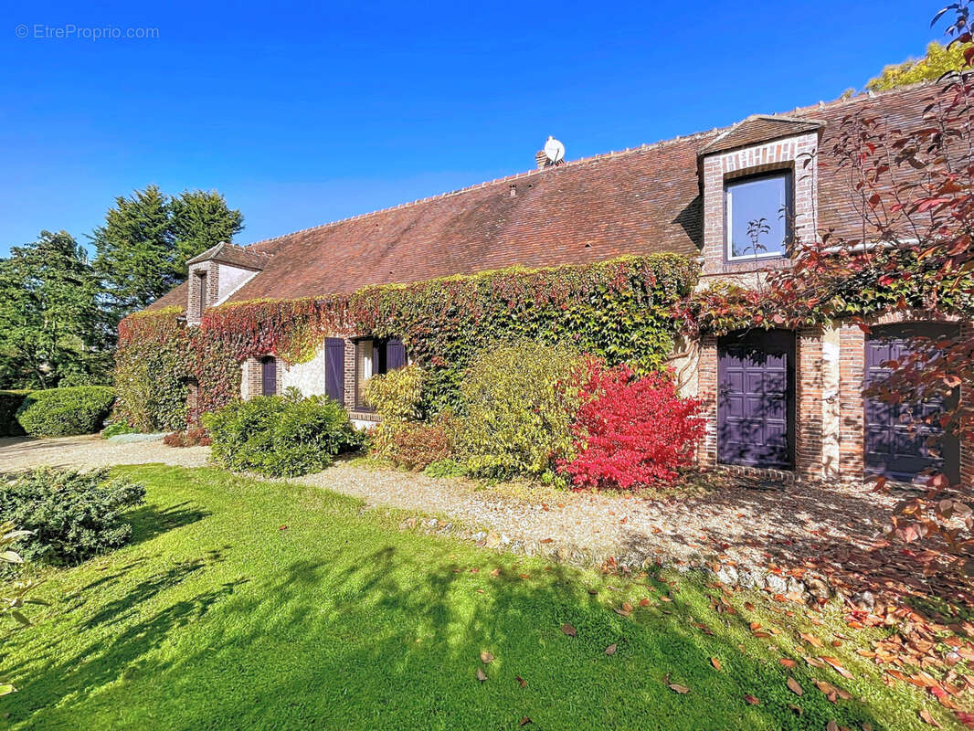 Maison à MANOU