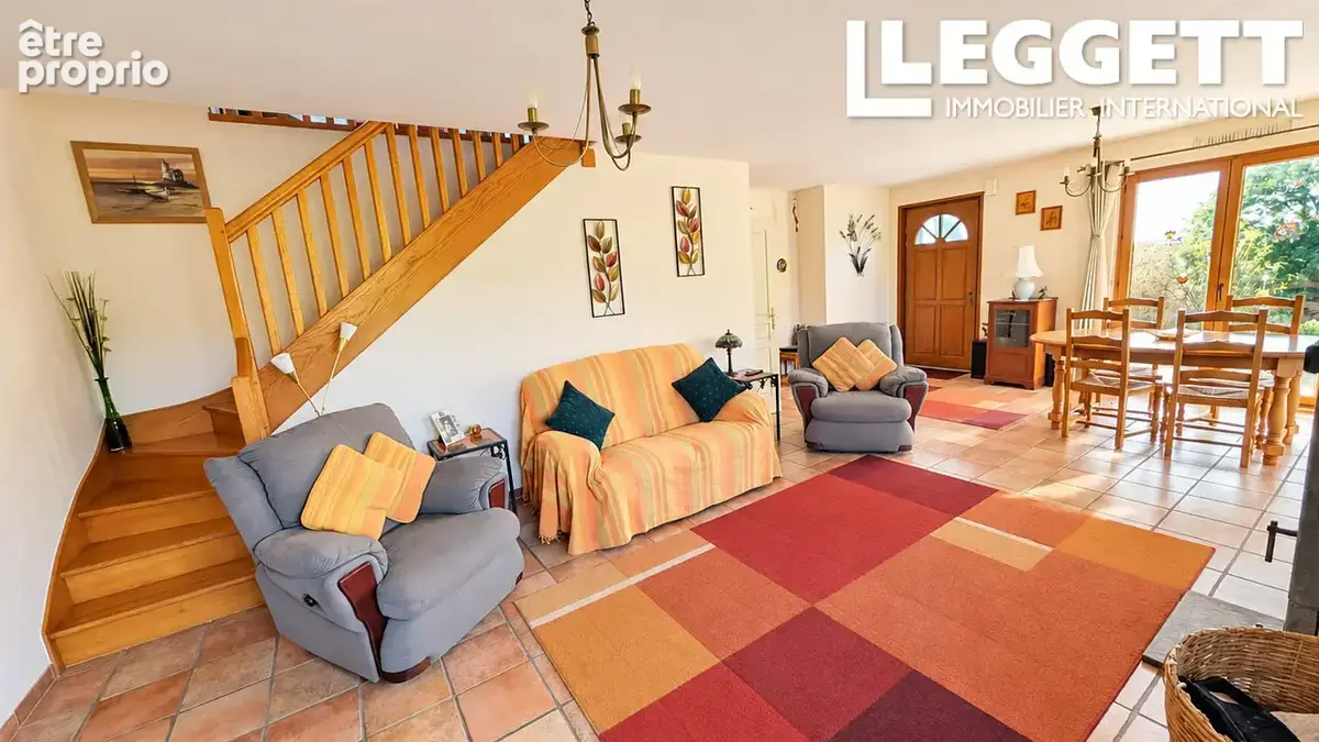 Maison de campagne privée de 4 chambres avec 6370m², bassin, accès par portail et beaux terrain - Lohuec - photo 5