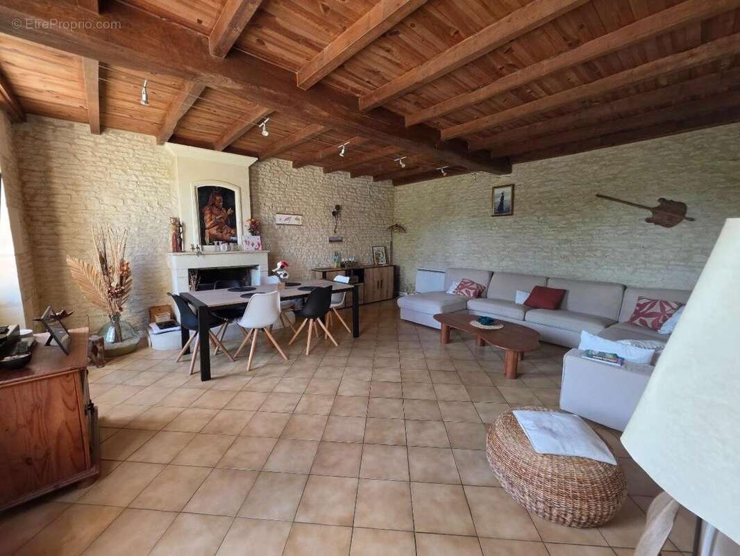 Photo 3 - Maison à ASNIERES-LA-GIRAUD