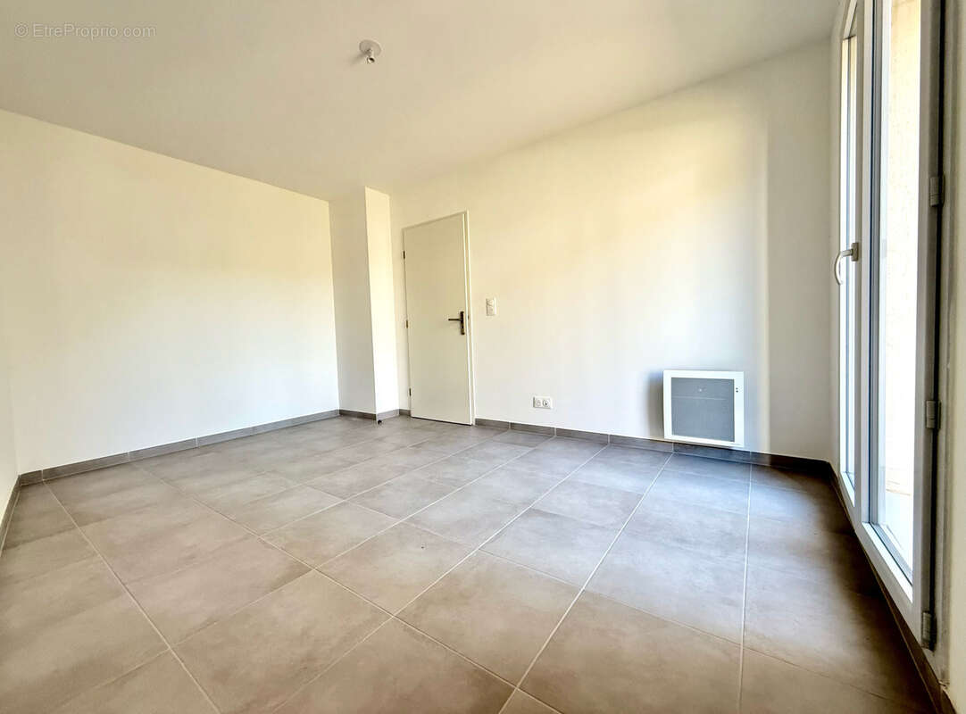 Appartement à SIX-FOURS-LES-PLAGES