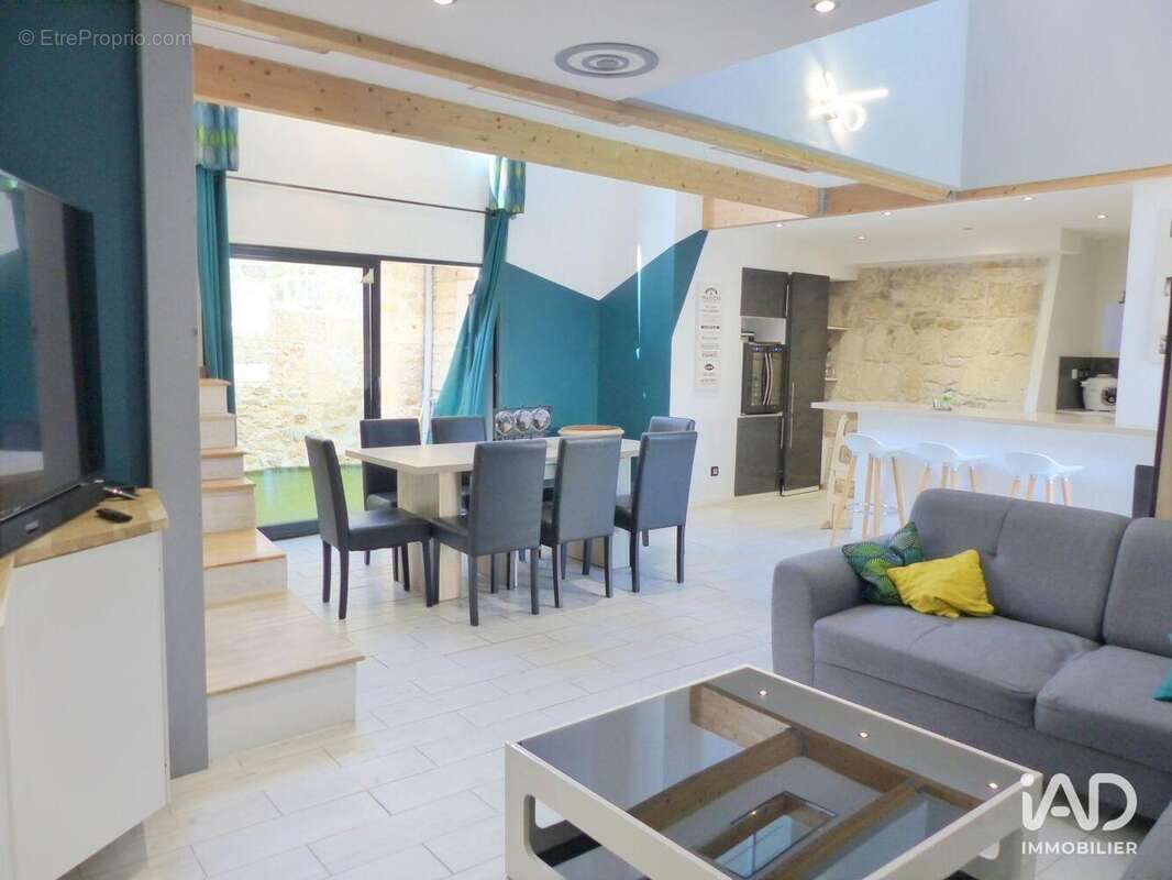 Photo 3 - Maison à VALERGUES