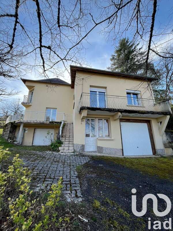 Maison 145 m² à Senergues  - photo 2