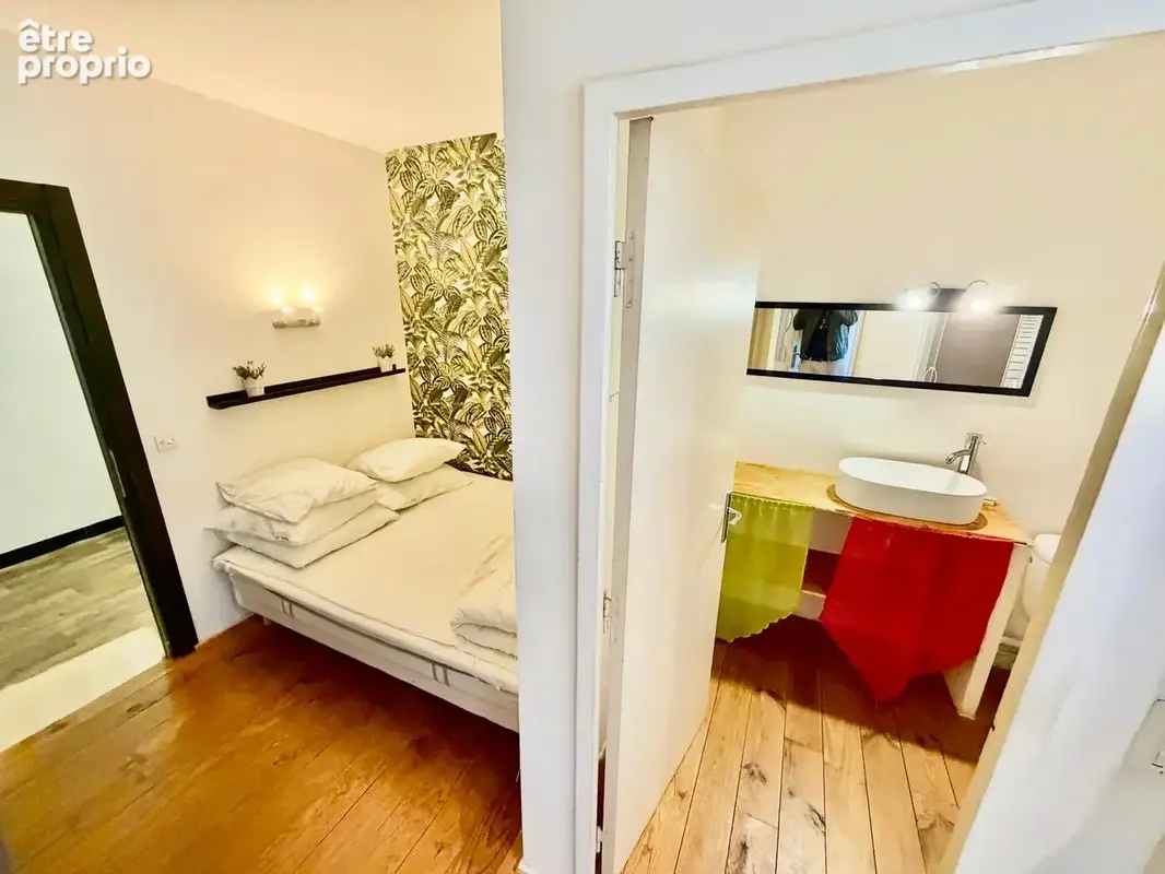 T2 vue imprenable, rénové, avec balcon, parking, prestations - photo 6