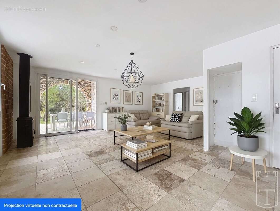 Maison à VALLON-PONT-D&#039;ARC