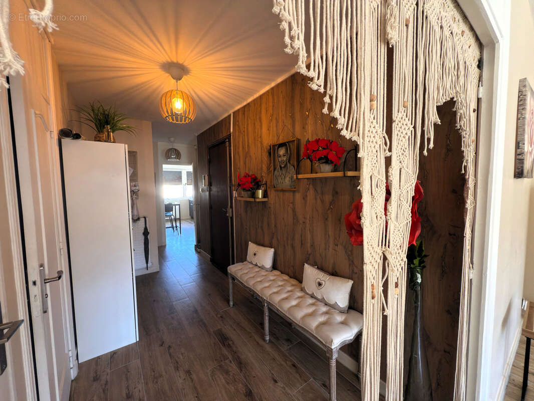 Appartement à SAINT-ETIENNE