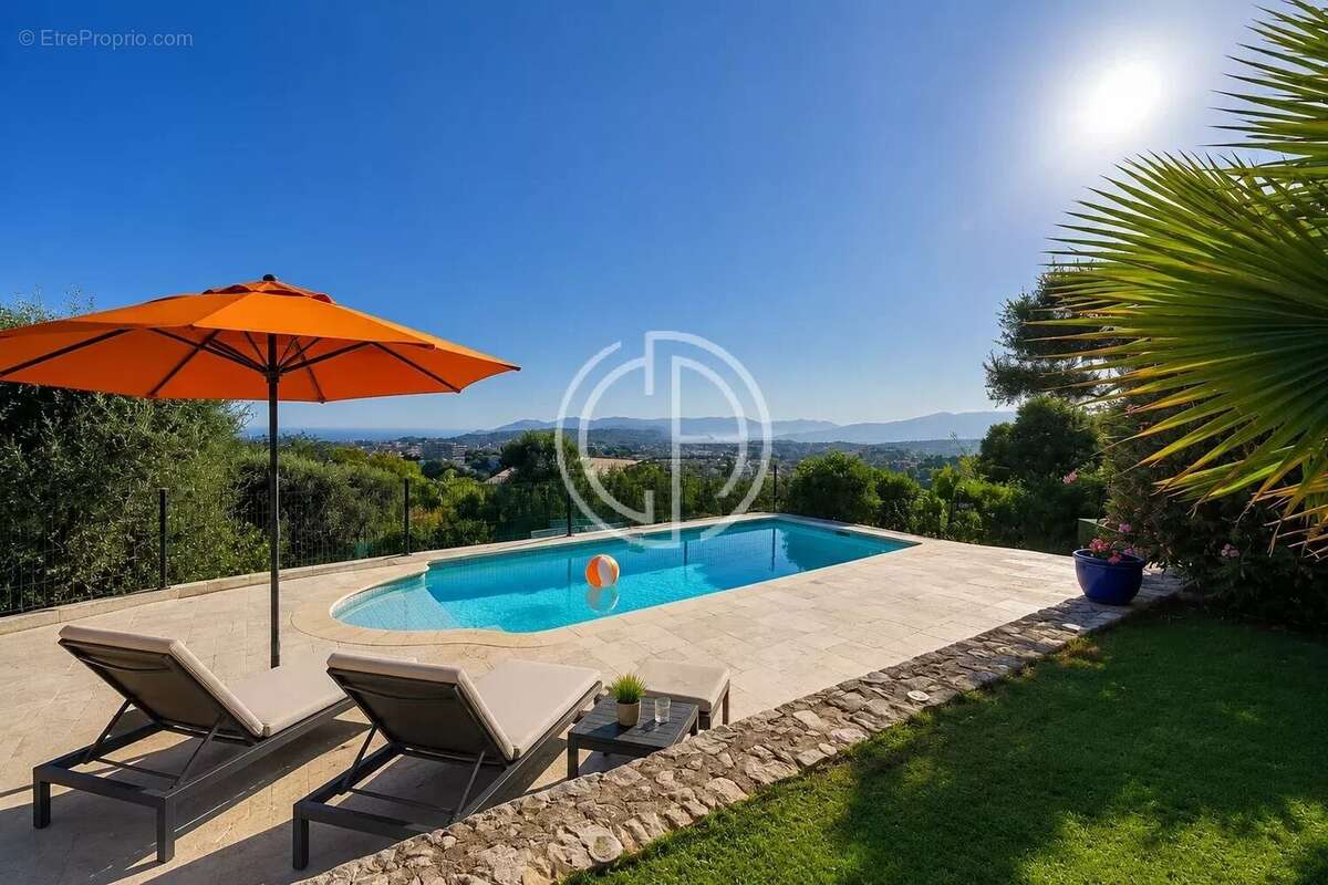 Maison à MOUGINS