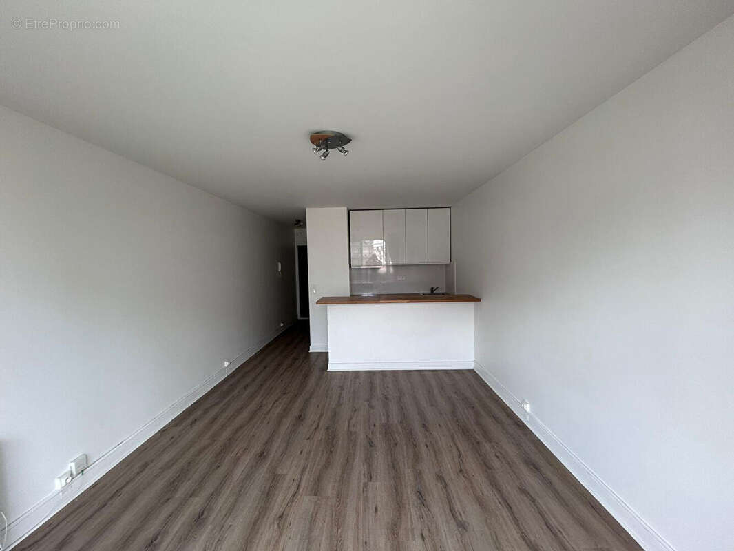 Appartement à PARIS-14E
