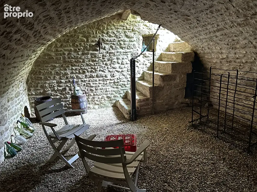 Charmante maison de caractère avec cave voûtée et jardins - photo 5