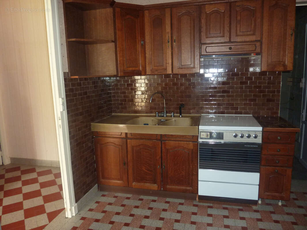 Maison à MONTMORILLON