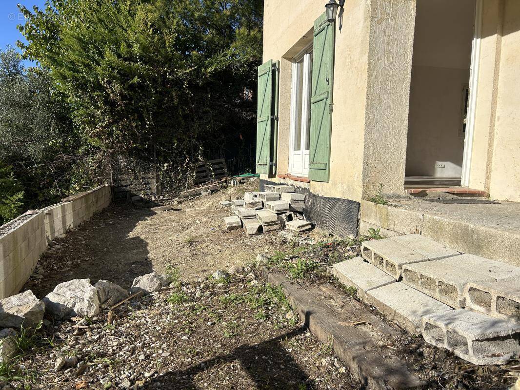 Maison à TOURRETTE-LEVENS