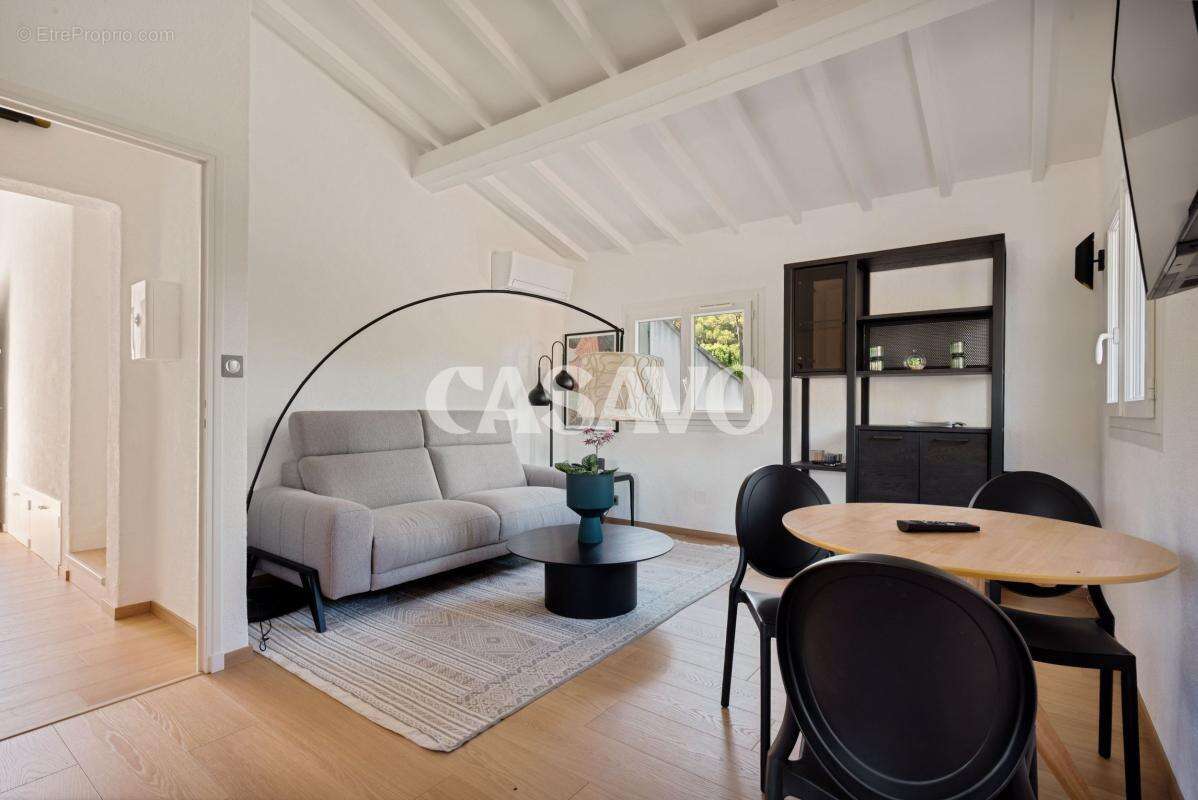 Maison à LE THOLONET