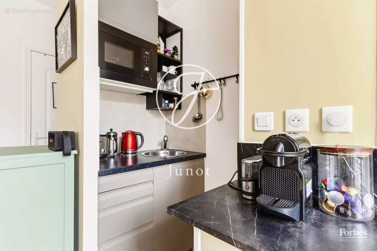 Paris 9e - AVENUE TRUDAINE - Studio - 23,20m² Carrez - Dernier étage - photo 10