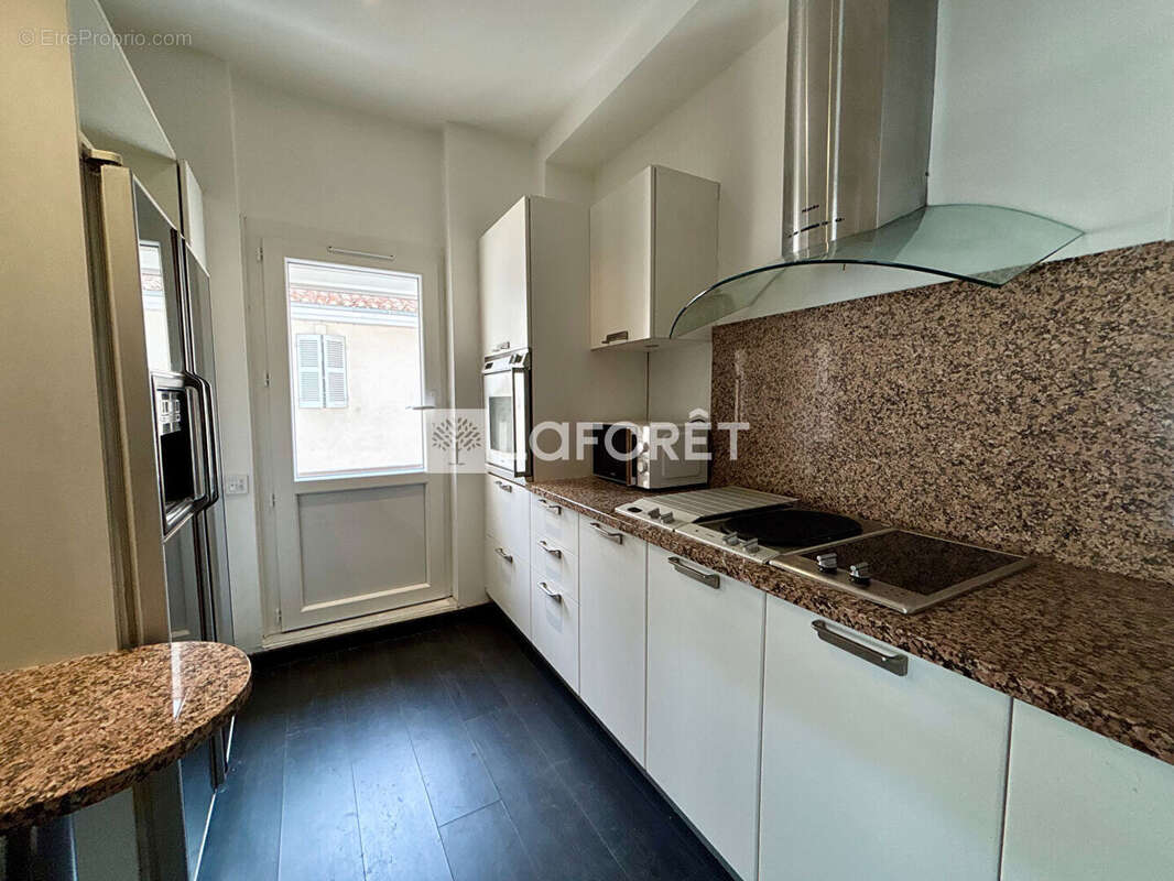 Commerce à MARSEILLE-1E