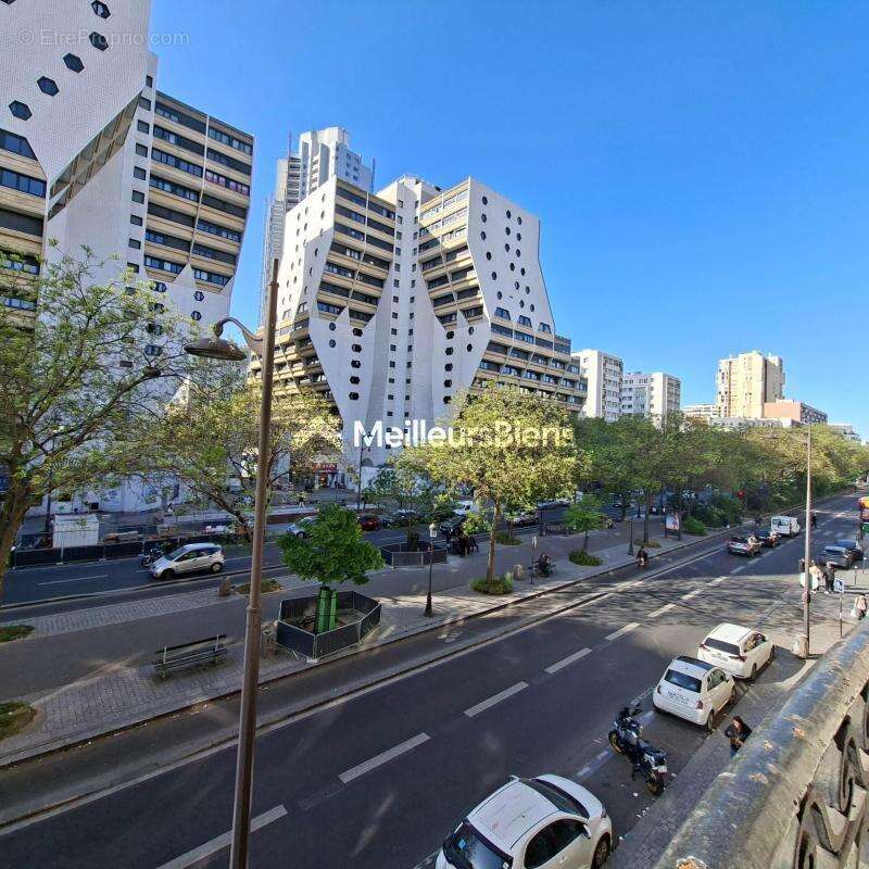 Appartement à PARIS-19E