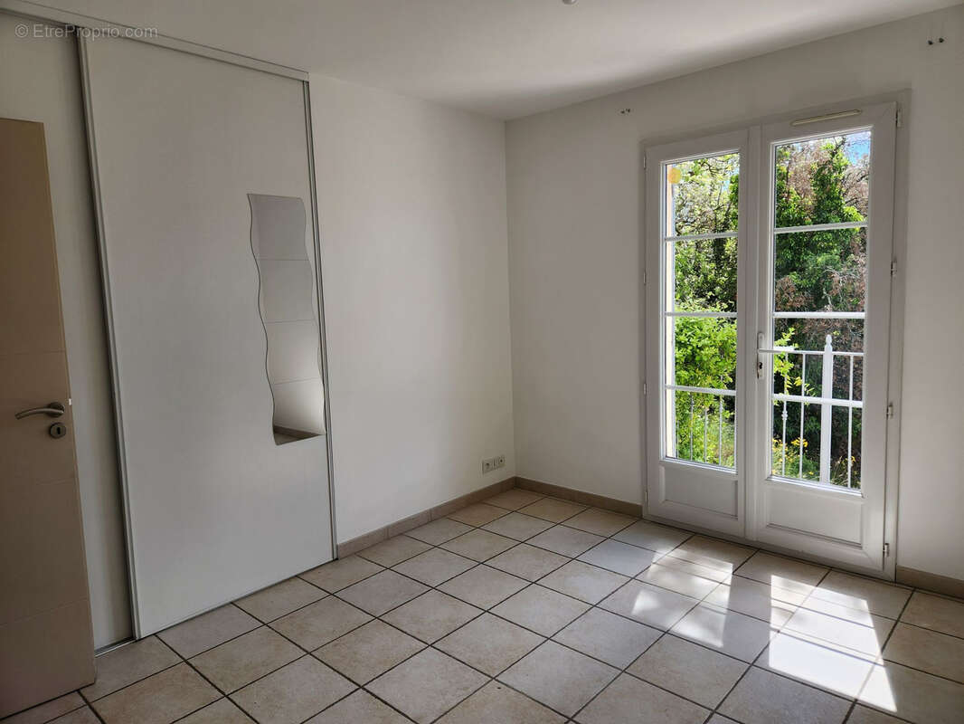 Maison à MERINDOL-LES-OLIVIERS