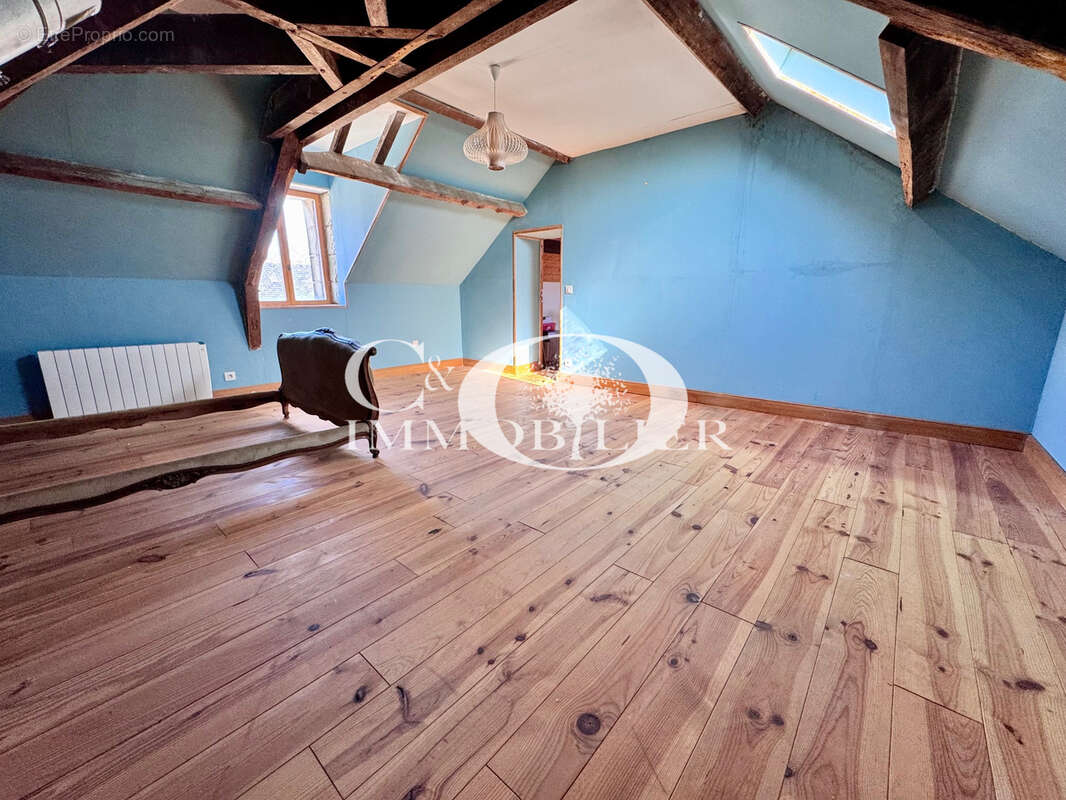 Maison à ROCHESERVIERE