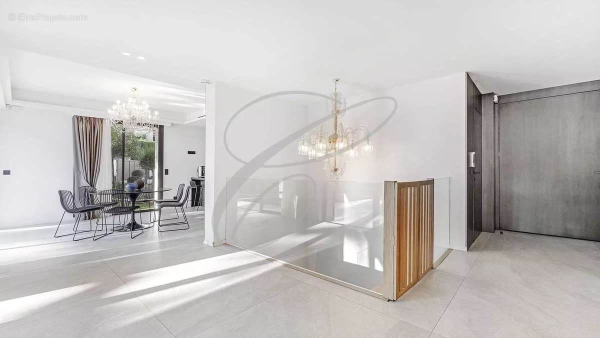 Maison à ROQUEBRUNE-CAP-MARTIN