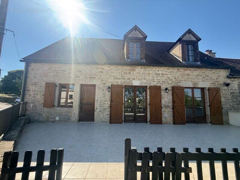 Maison à vendre 5 pièces à 8 km de VENAREY LES LAUMES-12 km de MONTBARD - photo 3