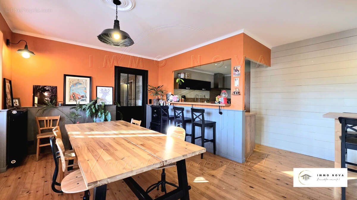 Maison à DAUZAT-SUR-VODABLE