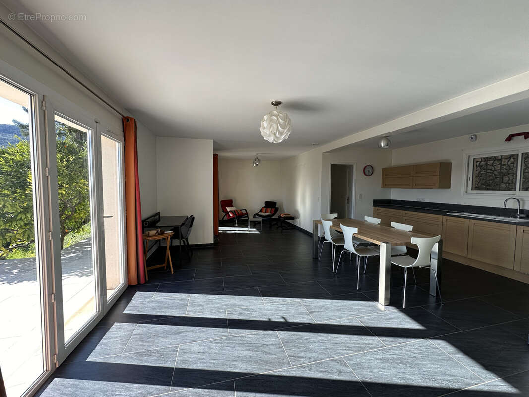 Maison à SEILLANS