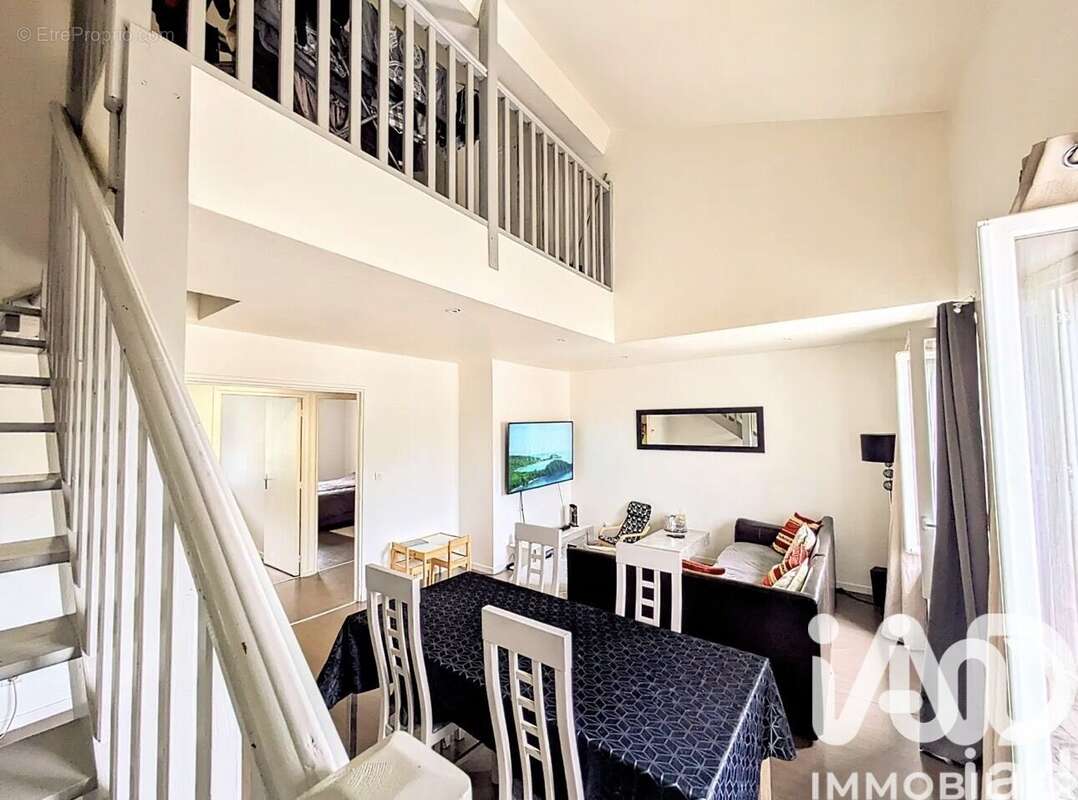 Photo 7 - Appartement à LE CHAMBON-FEUGEROLLES