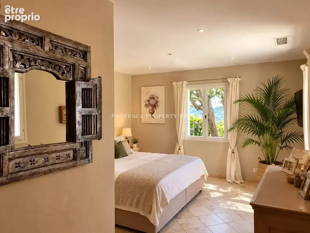 Exclusivité.   Belle maison a Salernes, 6 chambres, Piscine chauffée. - photo 4