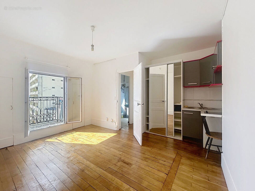 Appartement à PARIS-20E