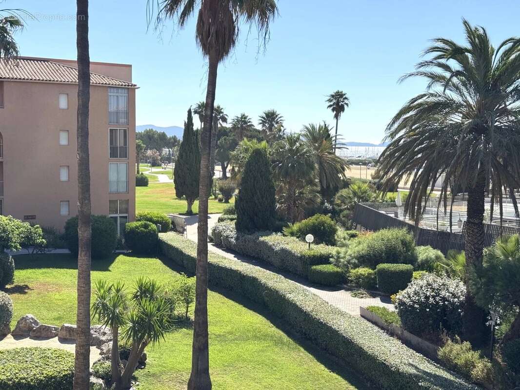 Appartement à LA LONDE-LES-MAURES