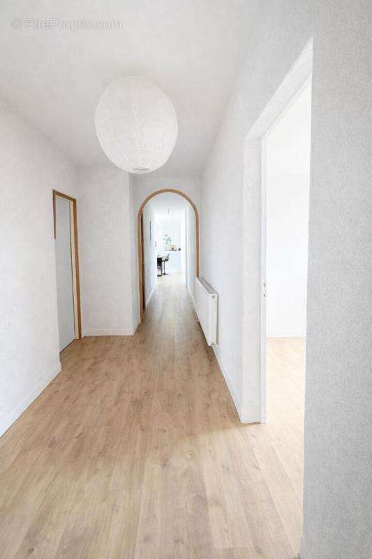 Appartement à QUIMPERLE