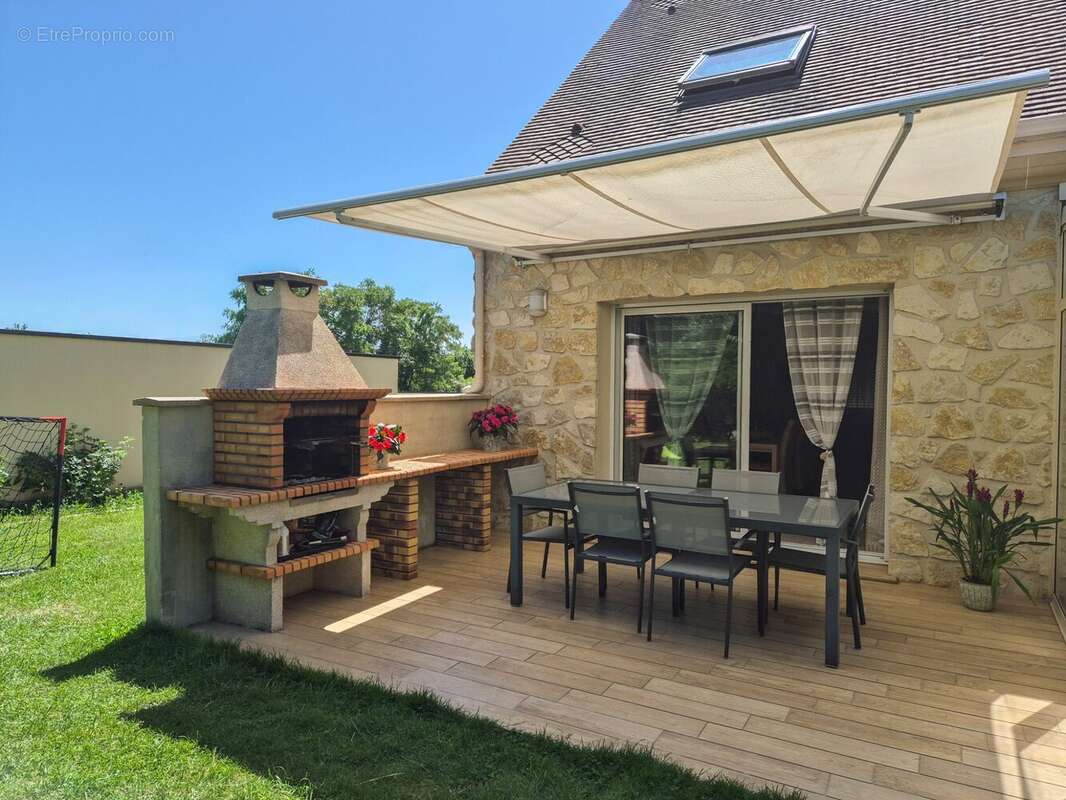 Maison à LINAS