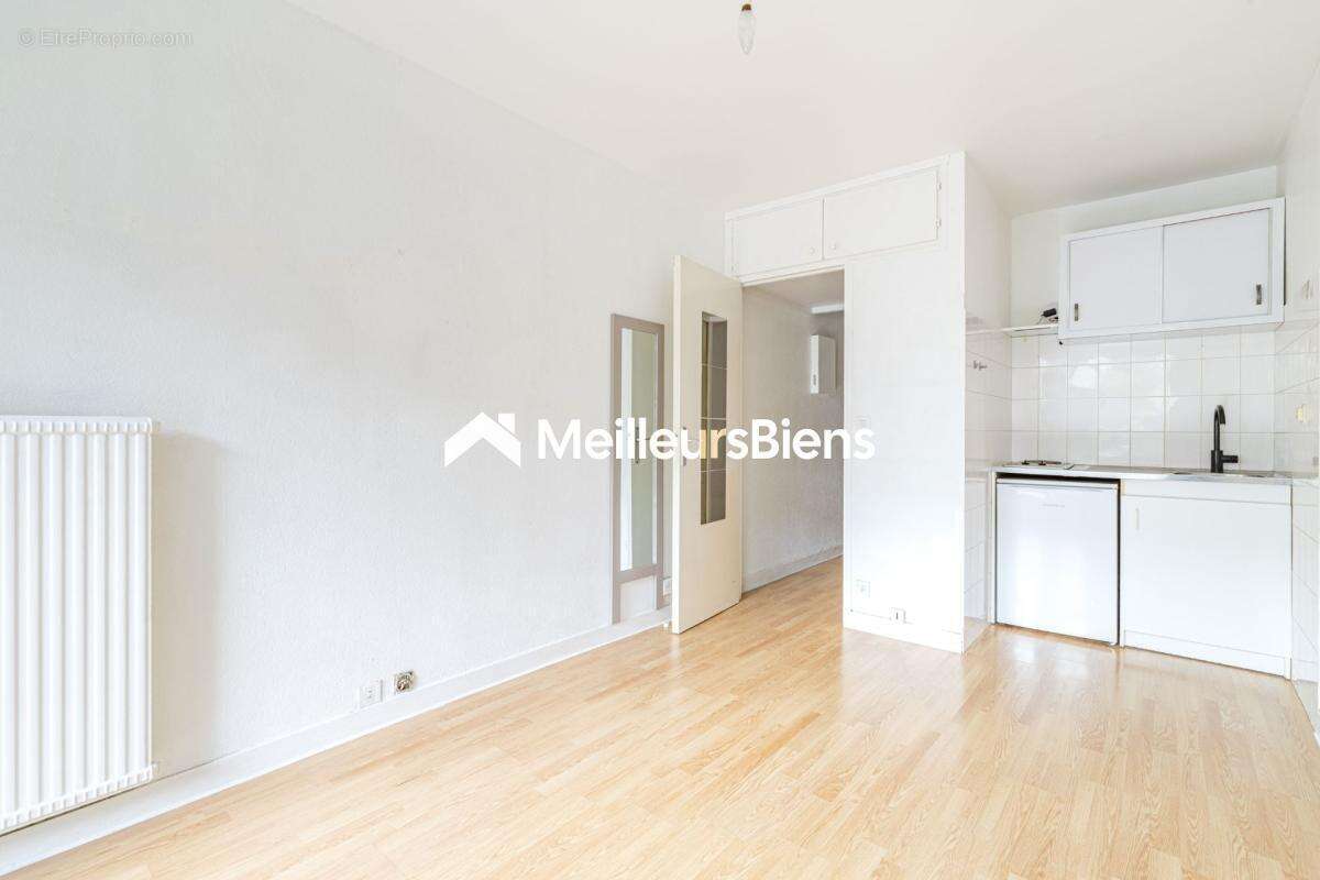Appartement à PARIS-11E