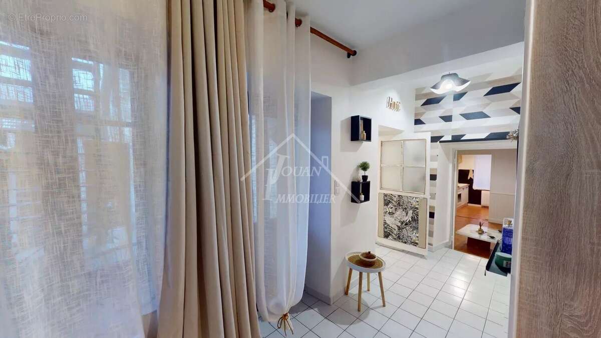 Maison à THENEUILLE