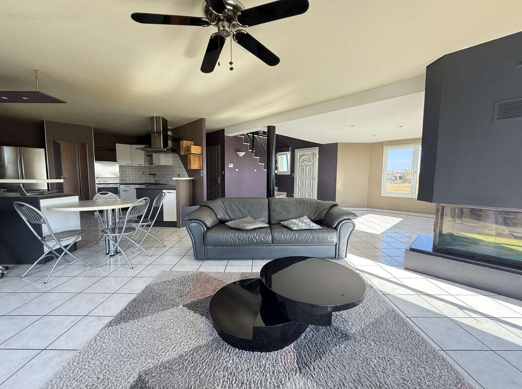 Maison à CONTREXEVILLE