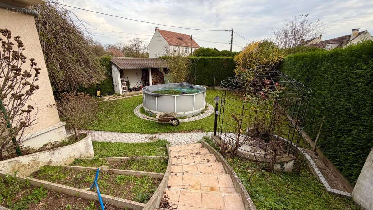 59500389f.jpg - Maison à NEUILLY-EN-THELLE