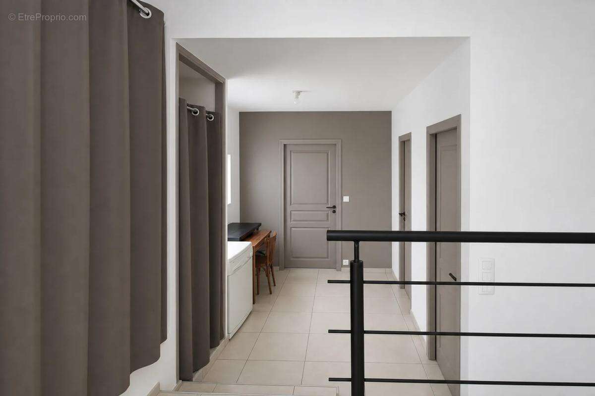 Maison de 5 pièces de 143 m² à Linas - photo 9