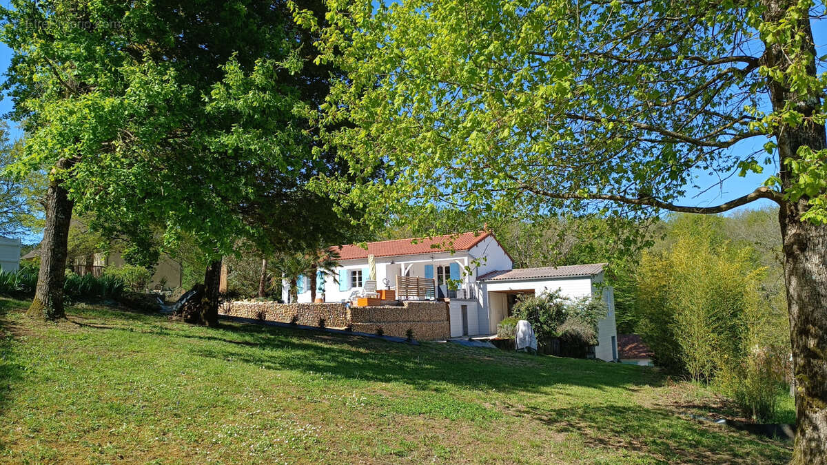Maison à SARLIAC-SUR-L&#039;ISLE