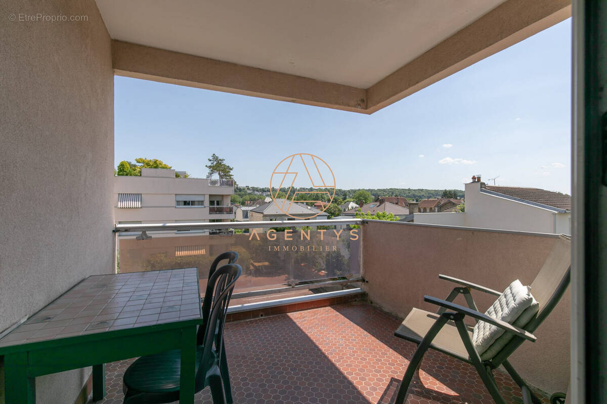 Appartement à SAINT-MAUR-DES-FOSSES