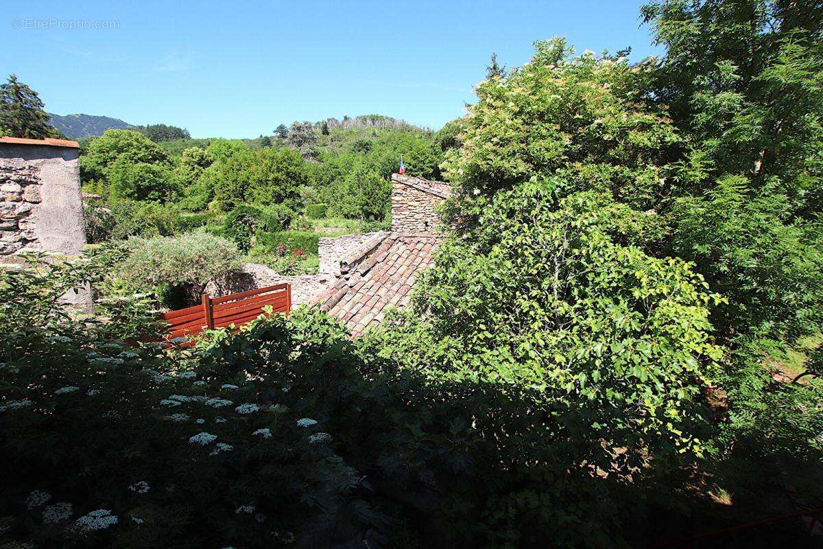 RARE - Demeure de caractère de 300 m² à rénover sur 5 385 m² de terrain - photo 6