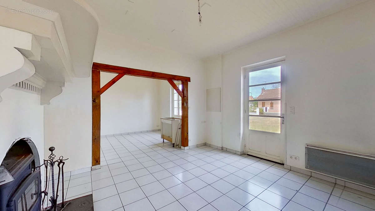 Photo 8 - Maison à SAINT-JULIEN-EN-BORN