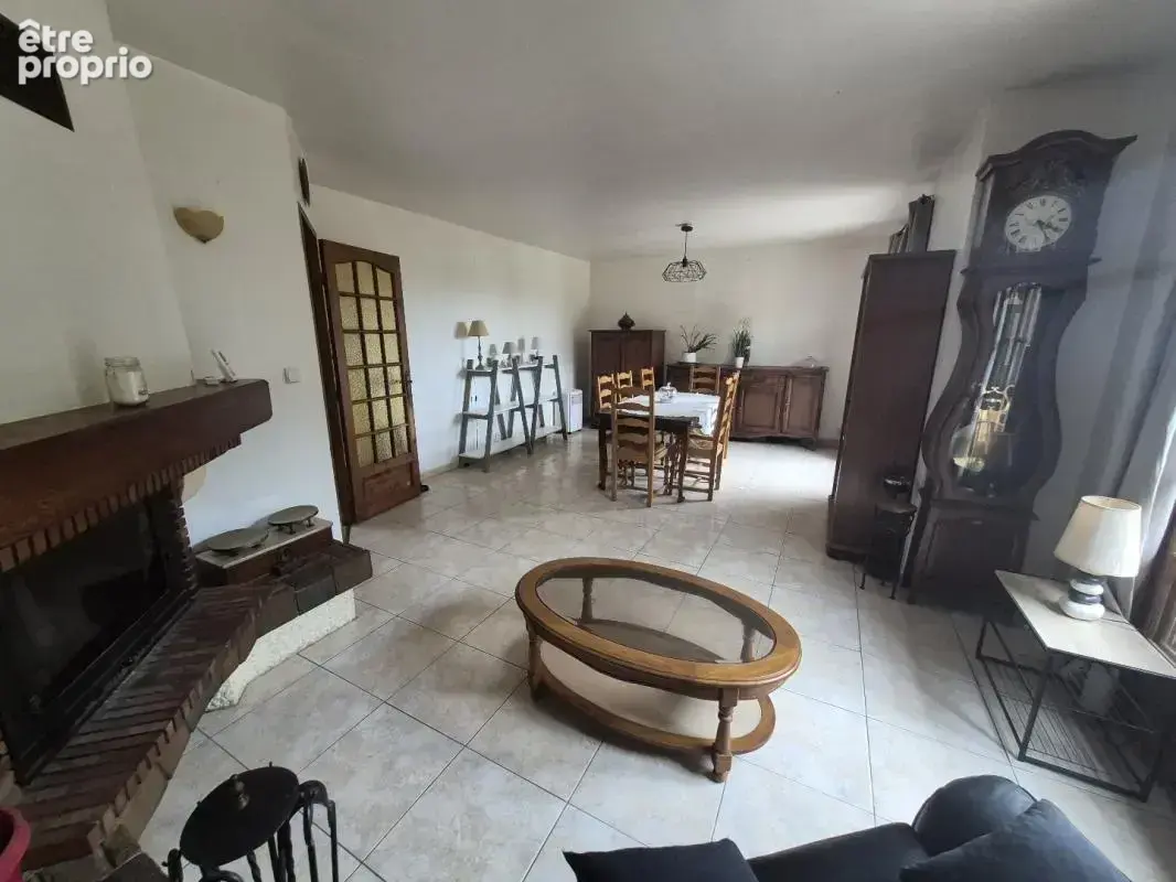 Maison 5 pièces 93 m² à vendre à Garennes-Sur-Eure (27730) - photo 2