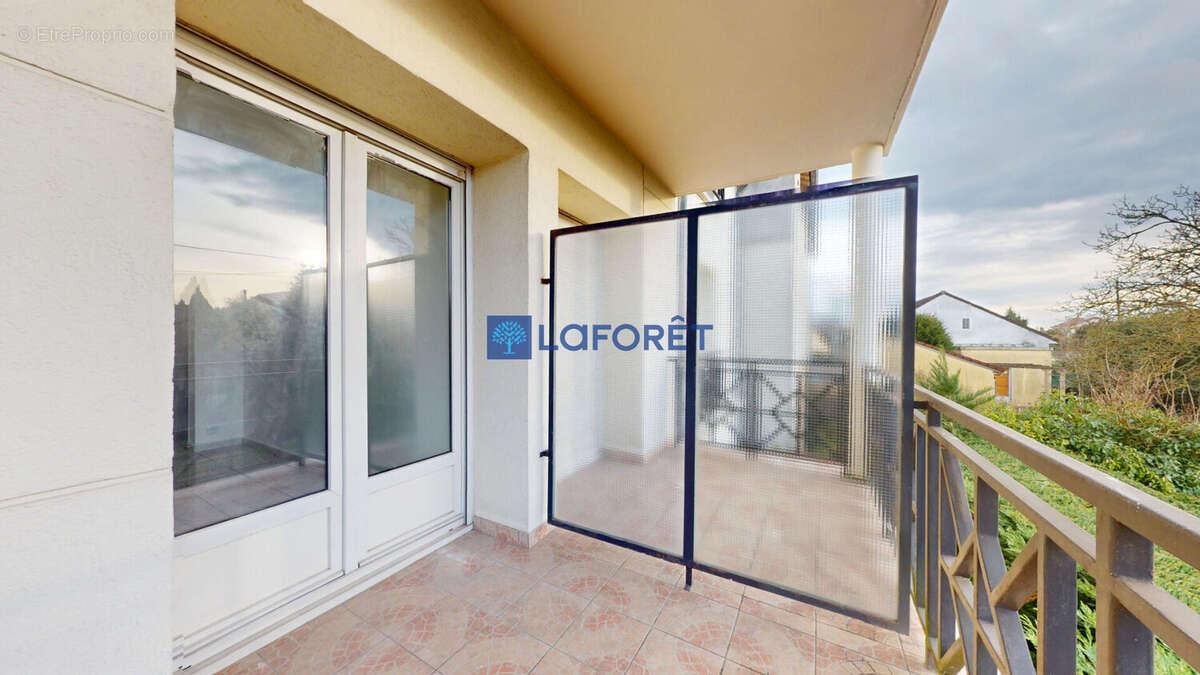 Appartement à SAVIGNY-SUR-ORGE