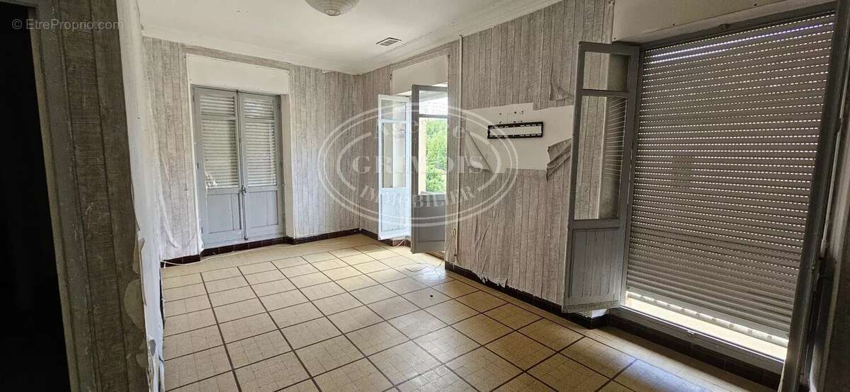 Appartement à LEZIGNAN-CORBIERES